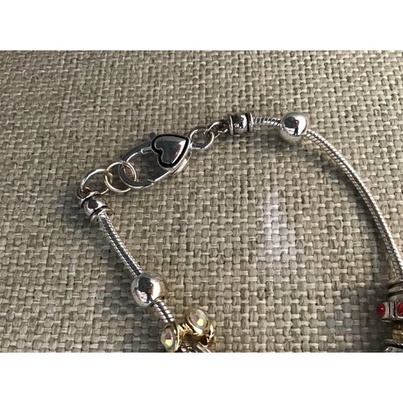 Girl’s Charm Bracelet with NYC Accents with Heart Shaped Clasp - Picture 2 of 5